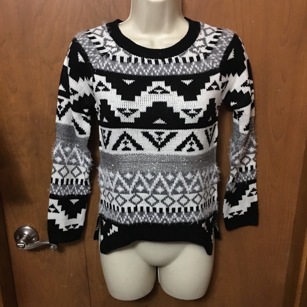 Girls sweater.